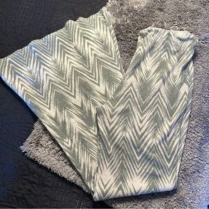 BUCKETLIST Gray and White Chevron Flare Pants